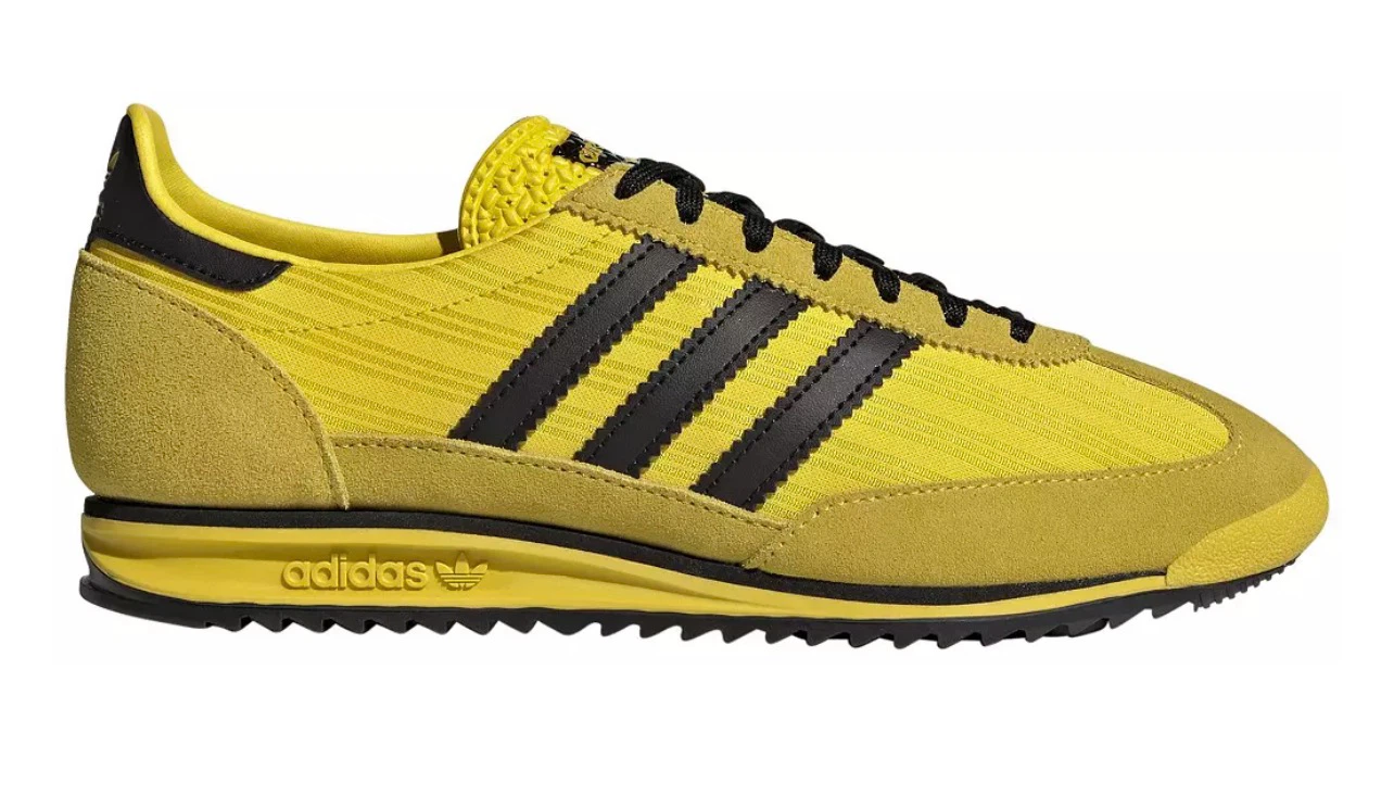 Adidas Yellow & Black Running Shoes - photo 3