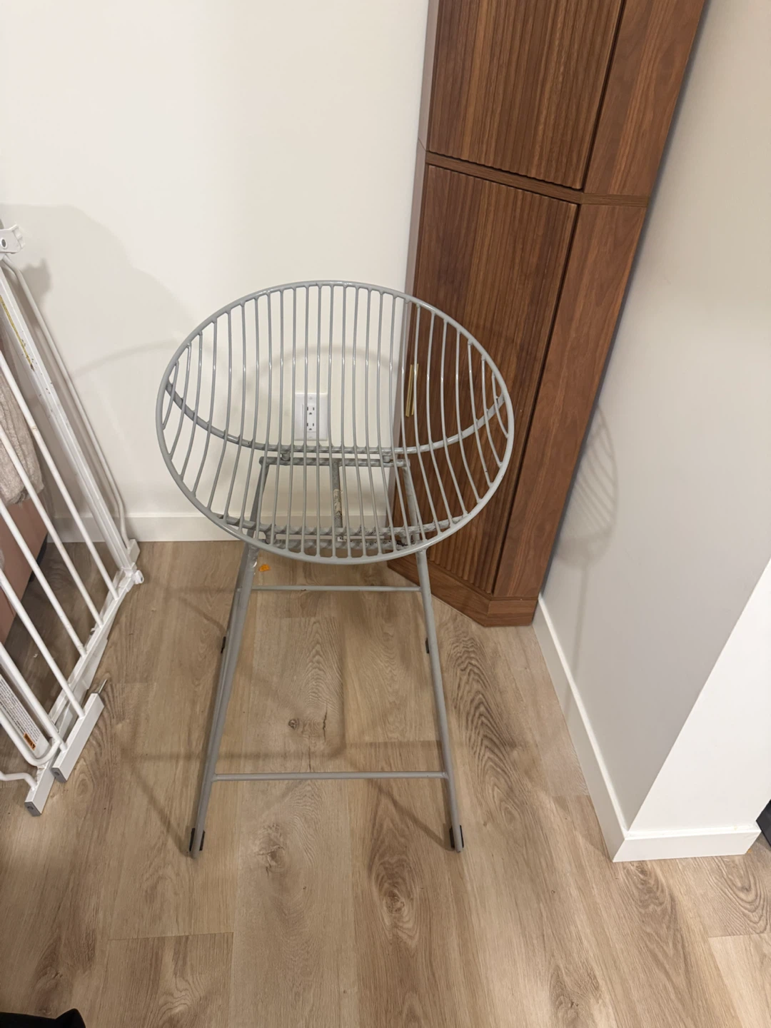 Grey Metal Wire Bar Stool