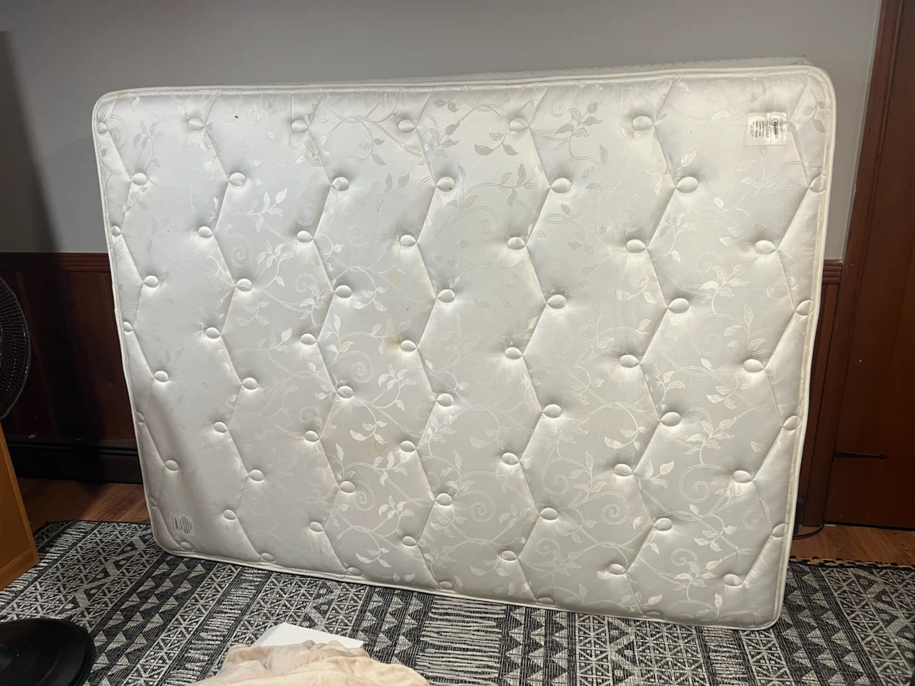 Queen size mattress and box spring
