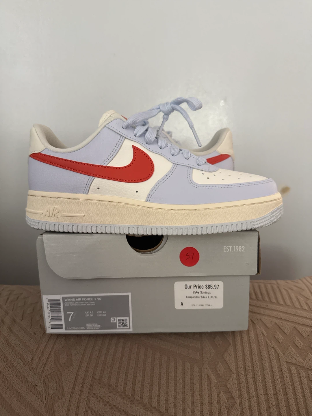 Nike Women's Air Force 1 '07 Size 7