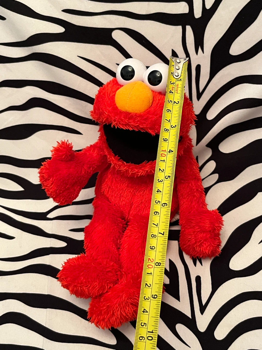 ♥️ 2012 Sesame Street Tickle Me Elmo plush doll ♥️ - photo 2
