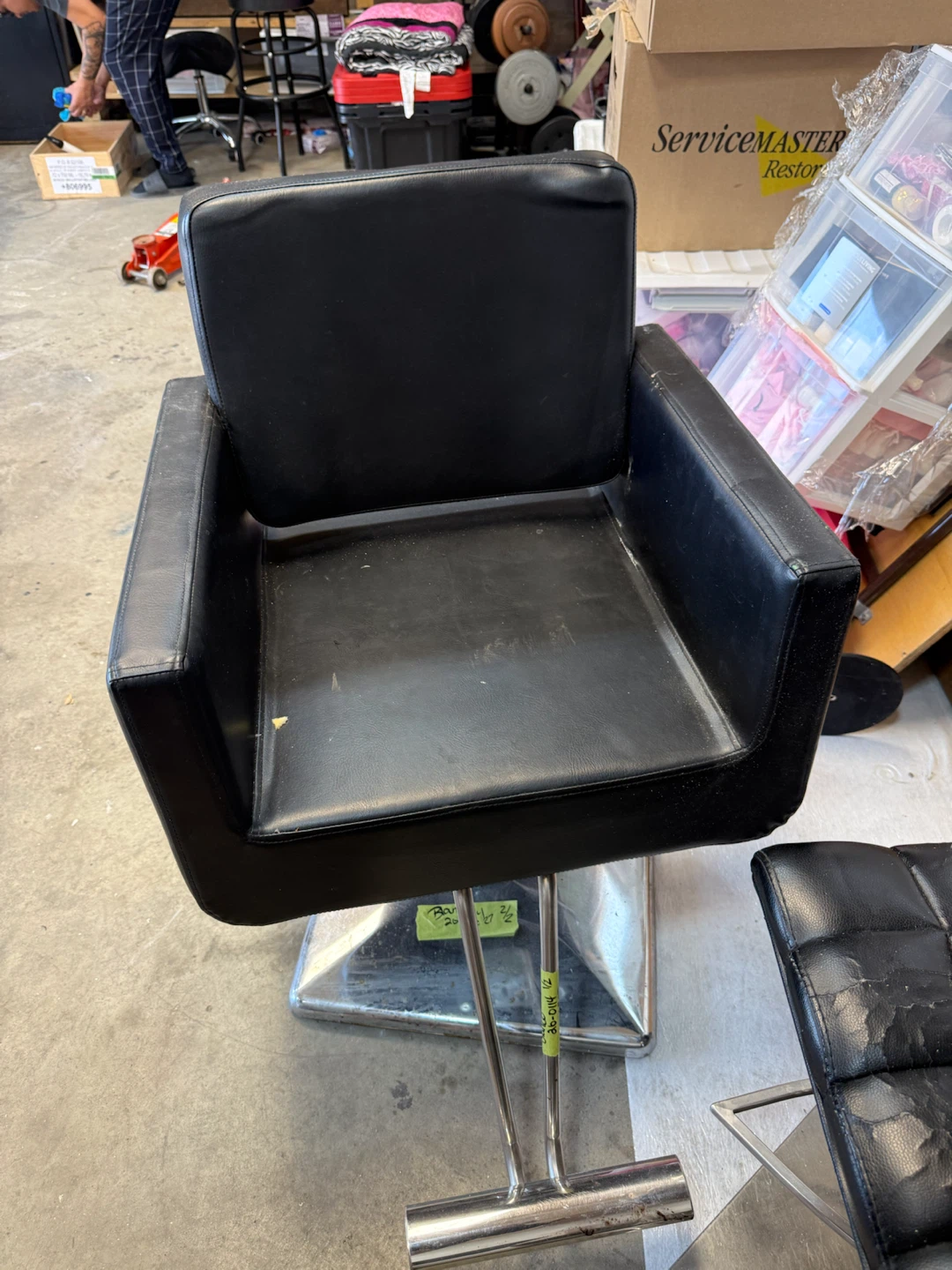 Black Salon Chair - photo 2