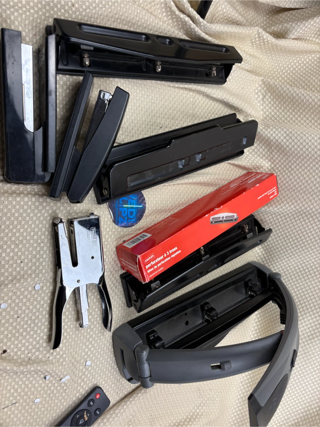 Lot of Stapler and 3-hole puncher set