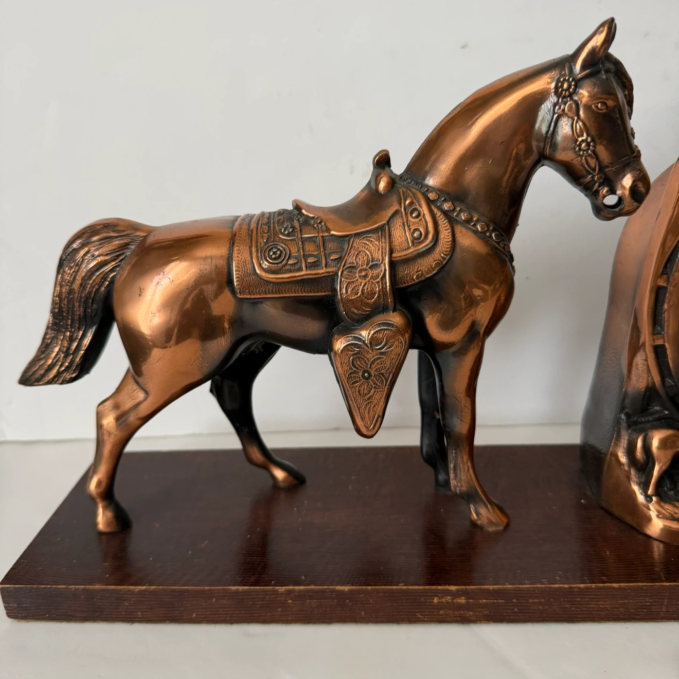 Breslin 8-Day Wind-up Copper Tone Clock and Horse - NOT WORKING - photo 4