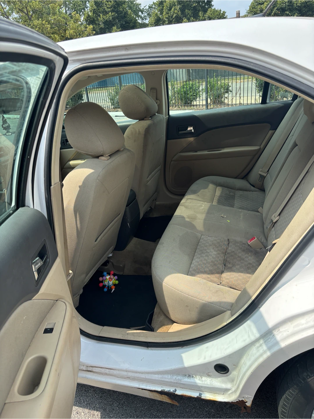 2011 Ford Fusion - photo 2