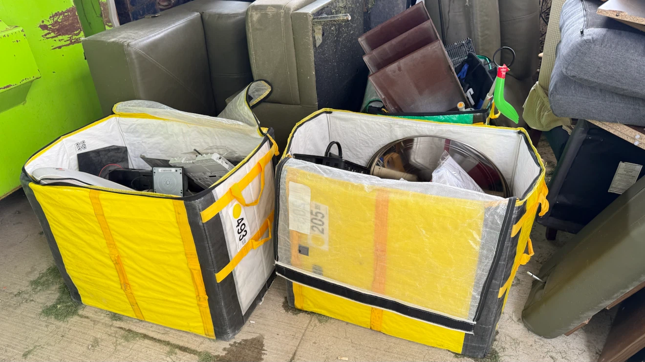 Moving stuff FREE - photo 2