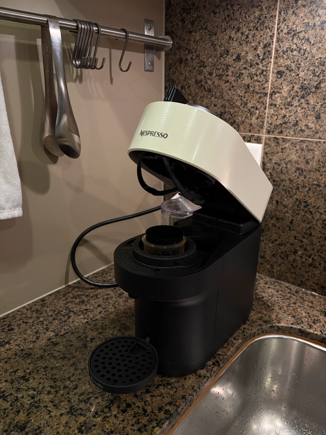 Nespresso Vertuo Pop Coffee Machine - photo 2