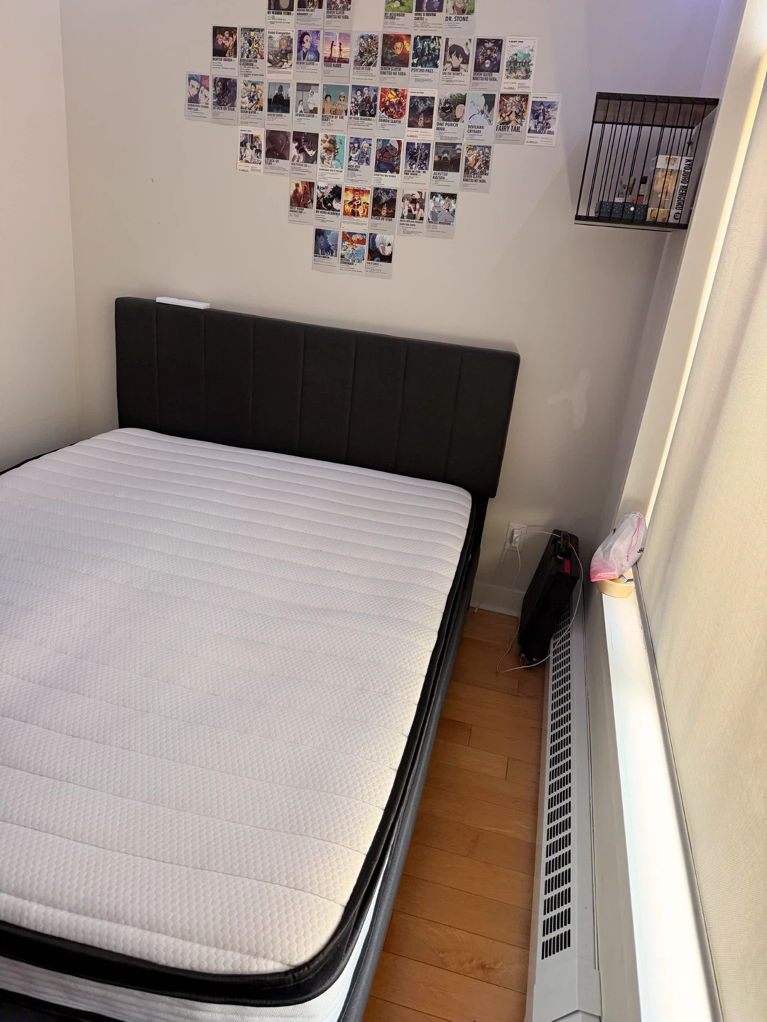 Queen Size Mattress with dark grey Frame - photo 3