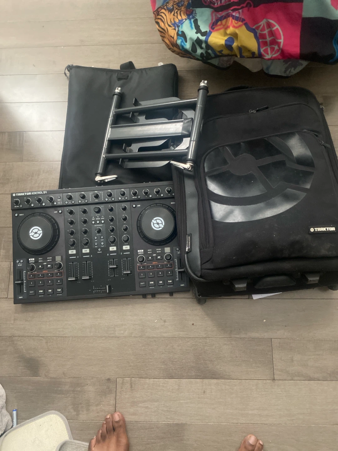 Traktor Kontrol S4 DJ Controller with Case - photo 2