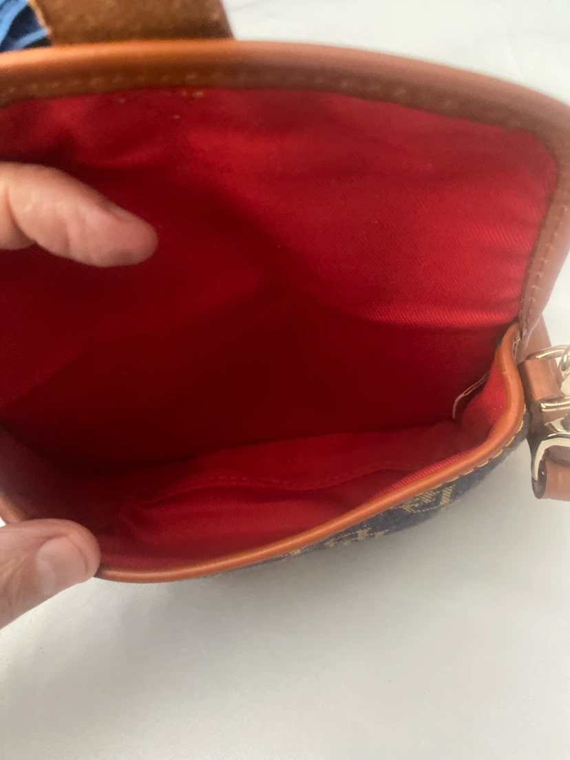 Dooney & Bourke Monogram Wristlet - photo 4