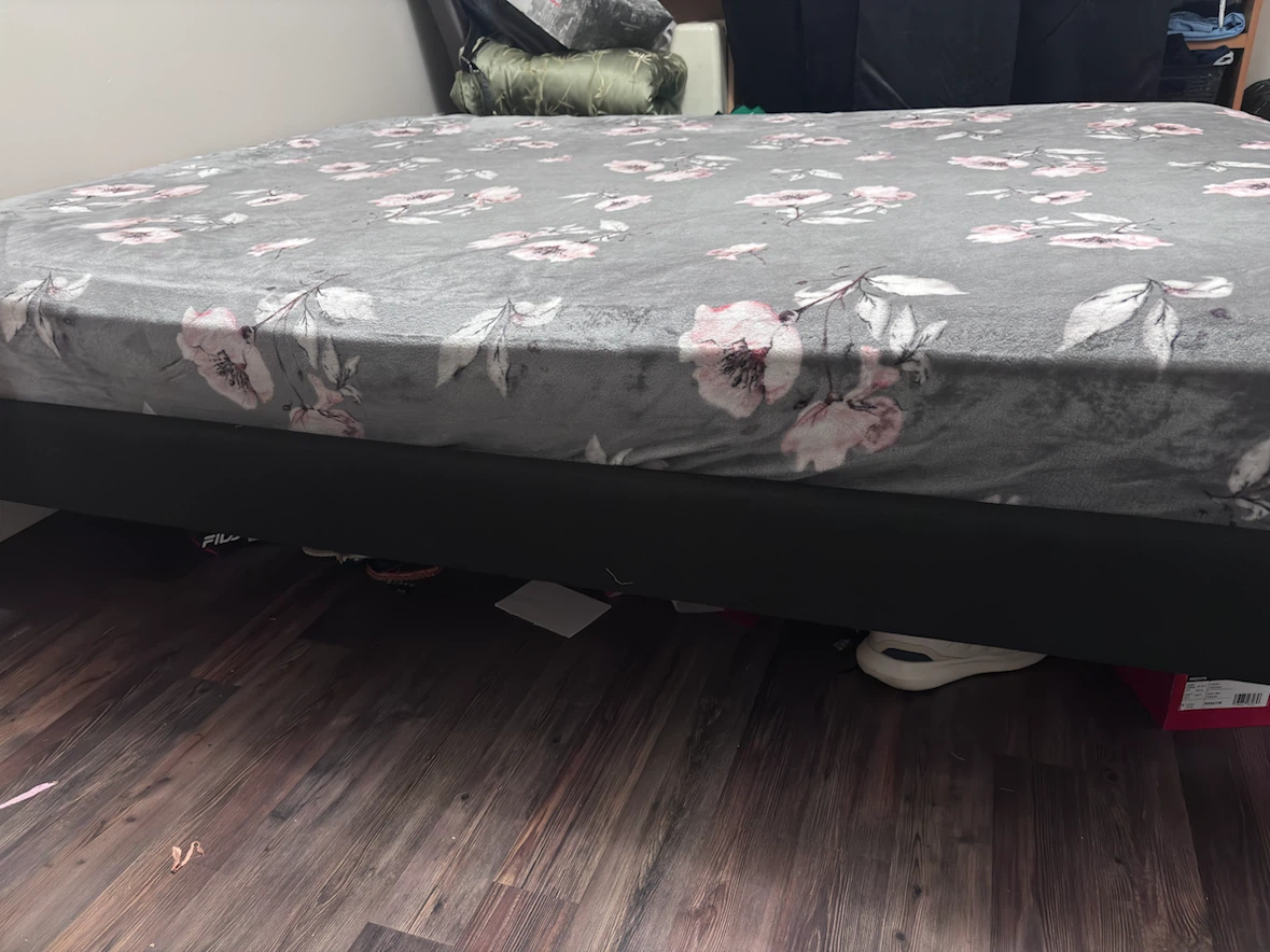 Queen Size Bed Frame with Mattress - photo 3