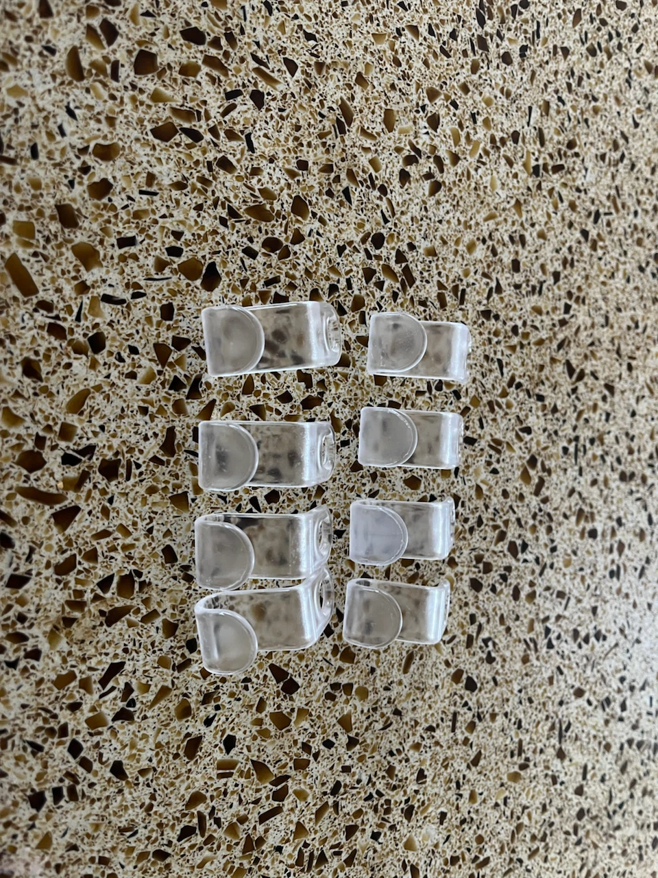 7 Clear Plastic Hanger Clips