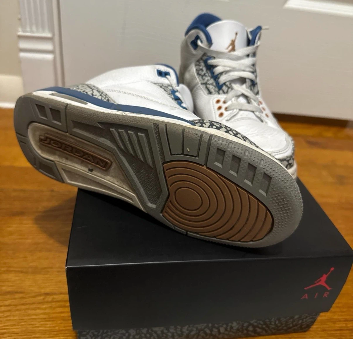 Air Jordan 3 Retro Sneakers - photo 3