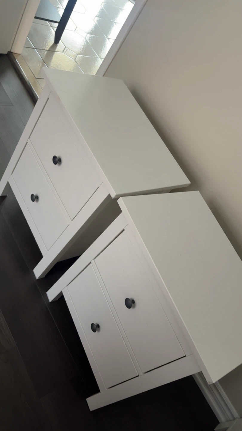 Two white IKEA hemnes nightstands - photo 4