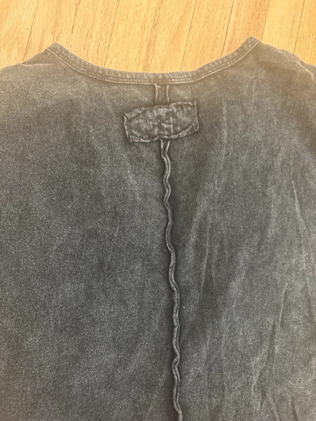 Graphic T-Shirt with Roses and Wings - photo 3