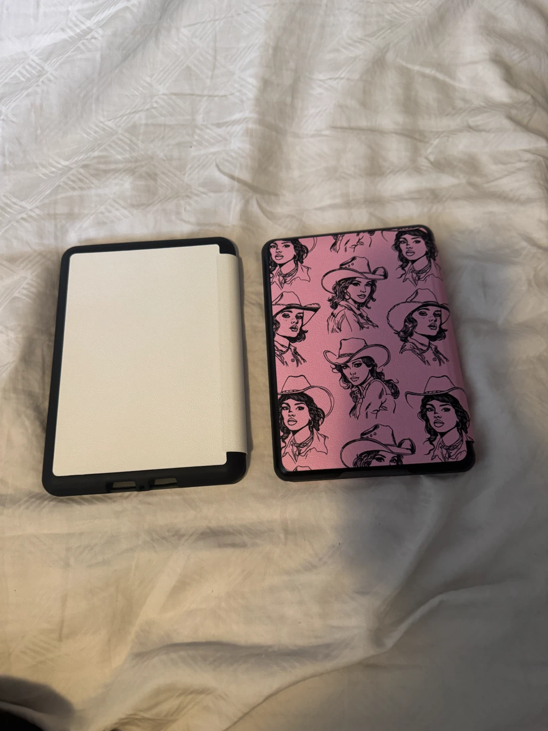 Bibliophile E-Reader Cases - Kindle Paper-white 10 - photo 2