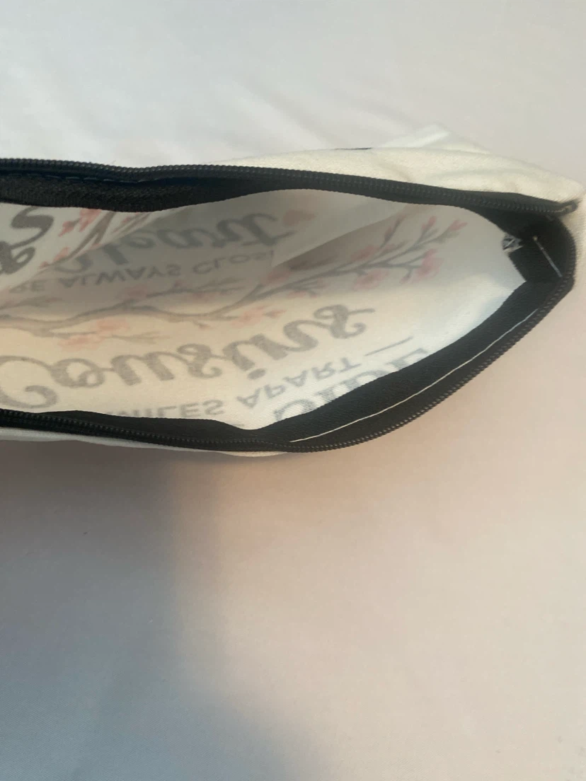 Cosmetic Bag for Cousins - Close at Heart - photo 3