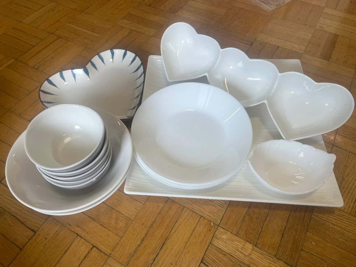 White Ceramic Heart-Shaped Dish Set