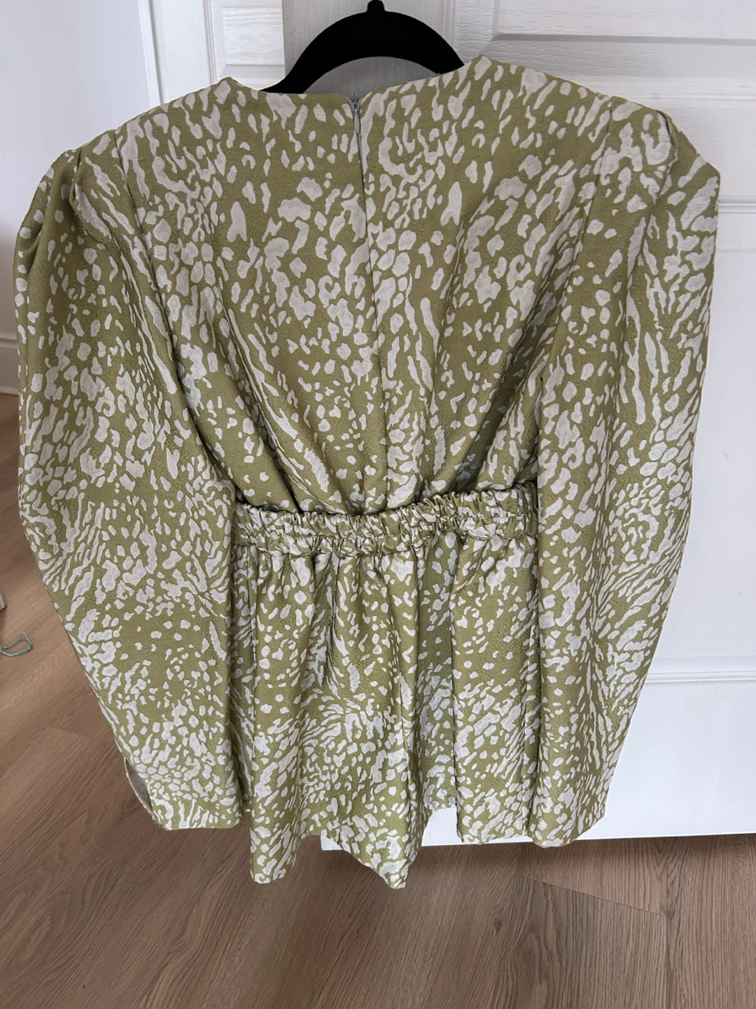 LOKALS limited pattern women's v-neck jumpsuit. - photo 3