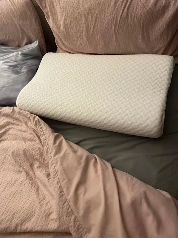 IKEA Rosenskärm Ergonomic Pillows– Like New Condition