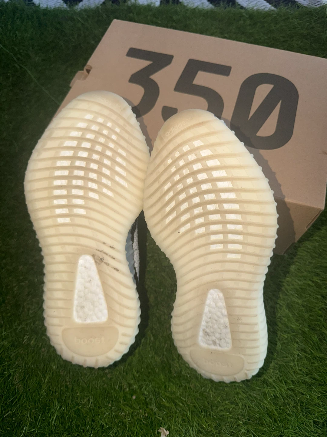 Adidas Yeezy Boost 350 V2 Zebra - photo 2