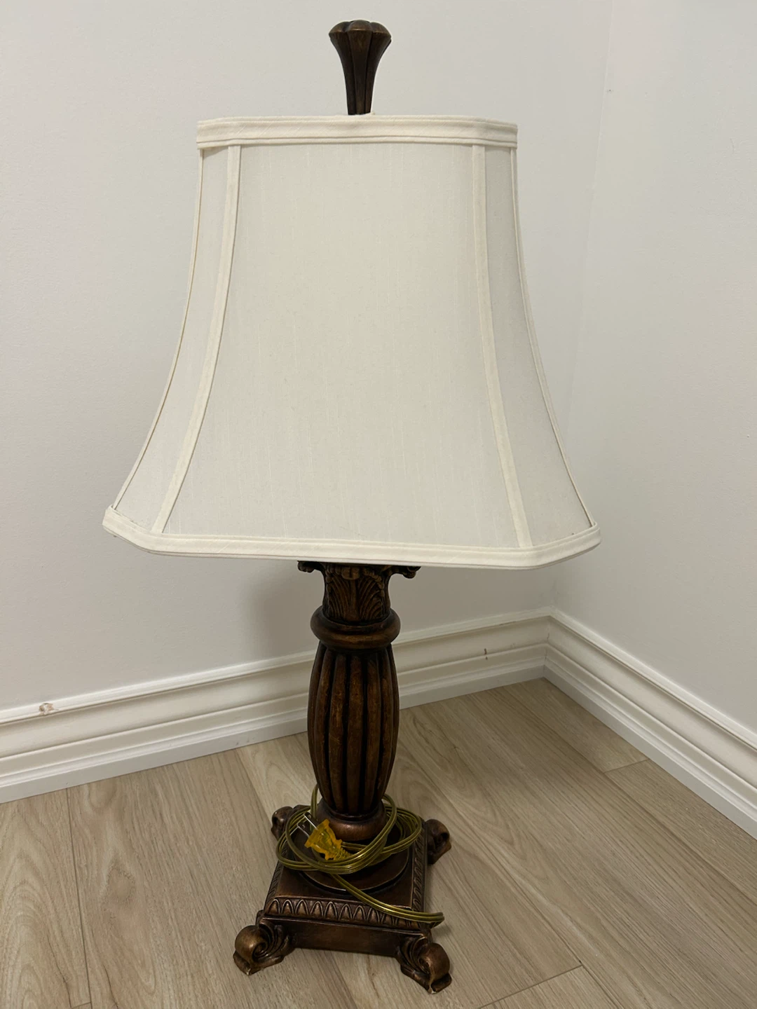 Classic Table Lamp - Dark Wood Base & Cream Shade - photo 4