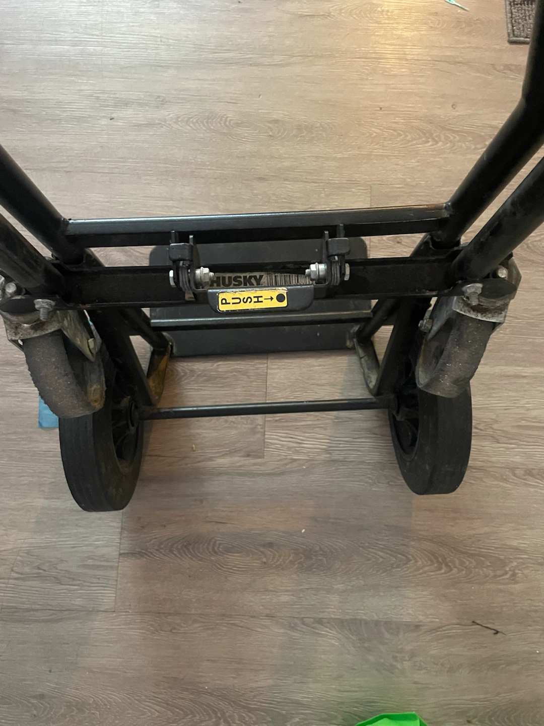 Title: Husky Quick Latch 2-in-1 Convertible Hand Truck / Dolly - photo 4