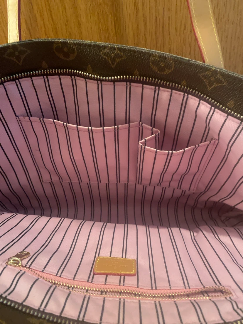 Louis Vuitton Monogram Tote Bag - photo 5