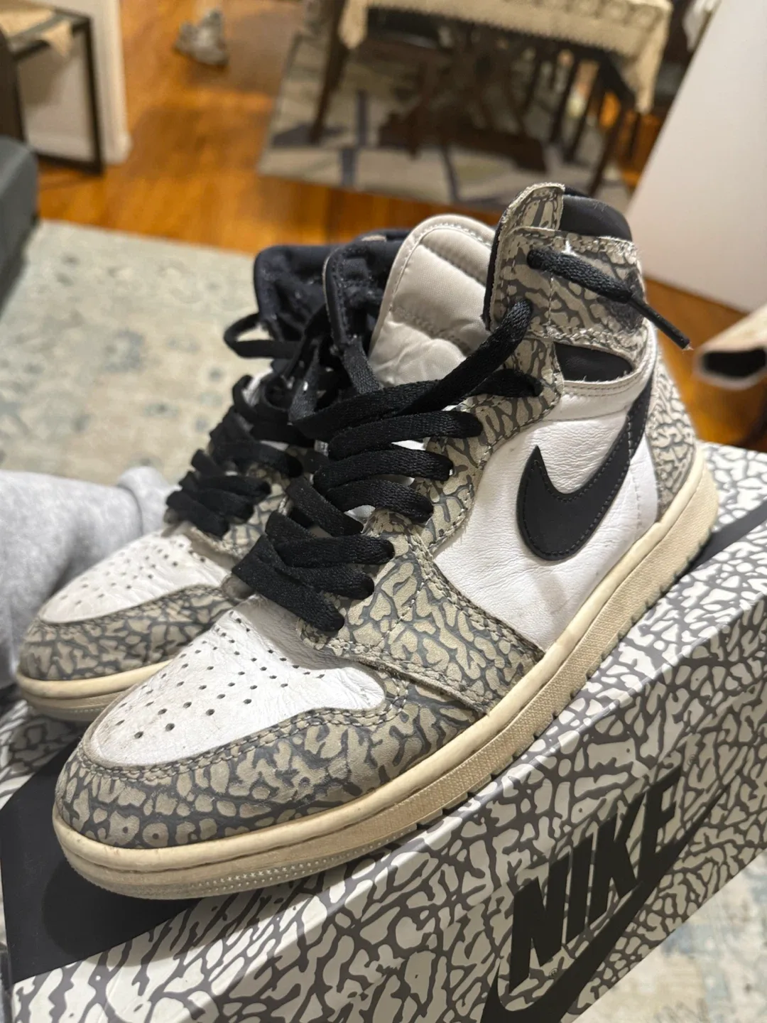 Air Jordan 1 Retro High OG "Elephant Print" - Size 8.5 - photo 2