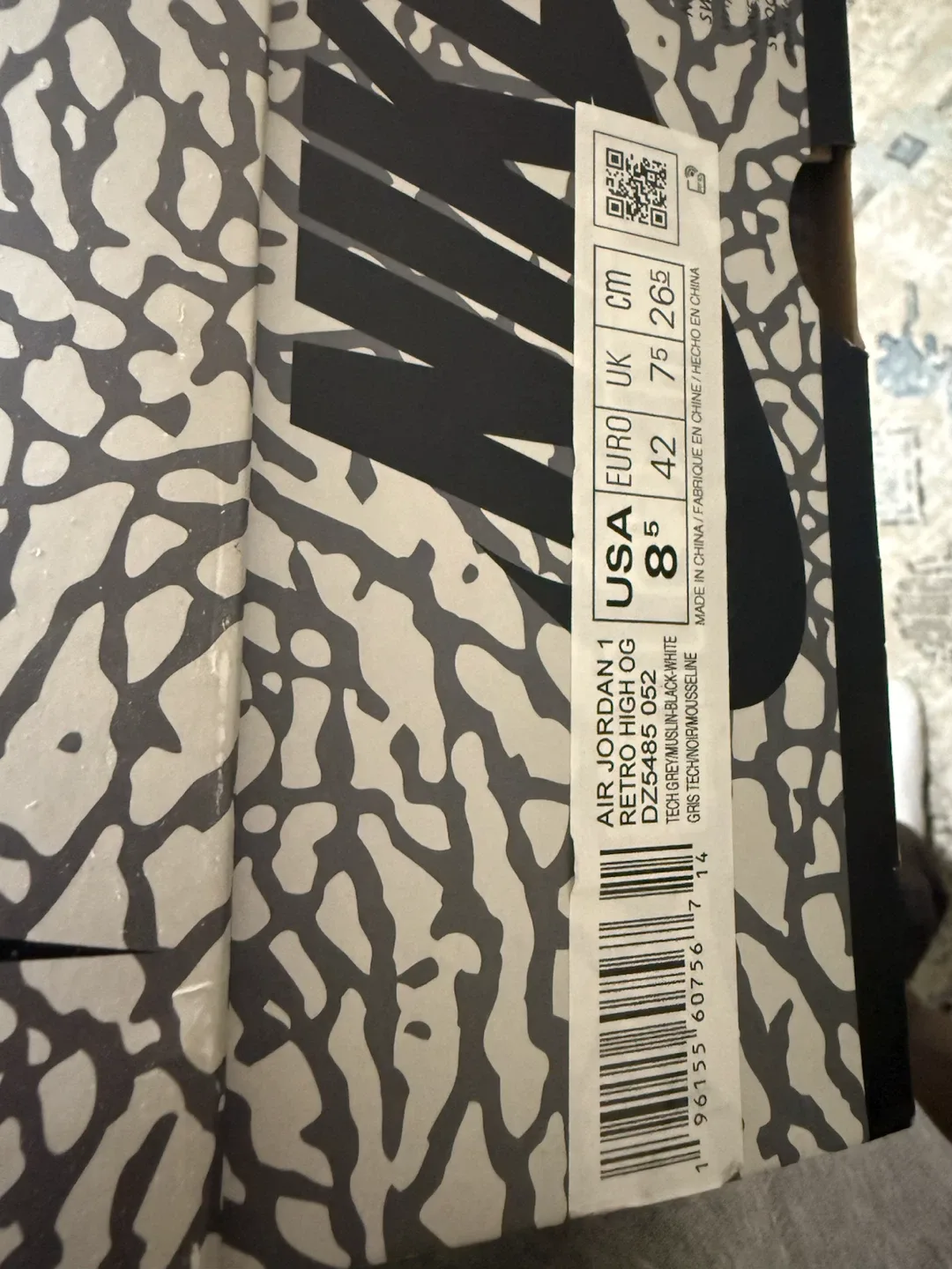 Air Jordan 1 Retro High OG "Elephant Print" - Size 8.5 - photo 3