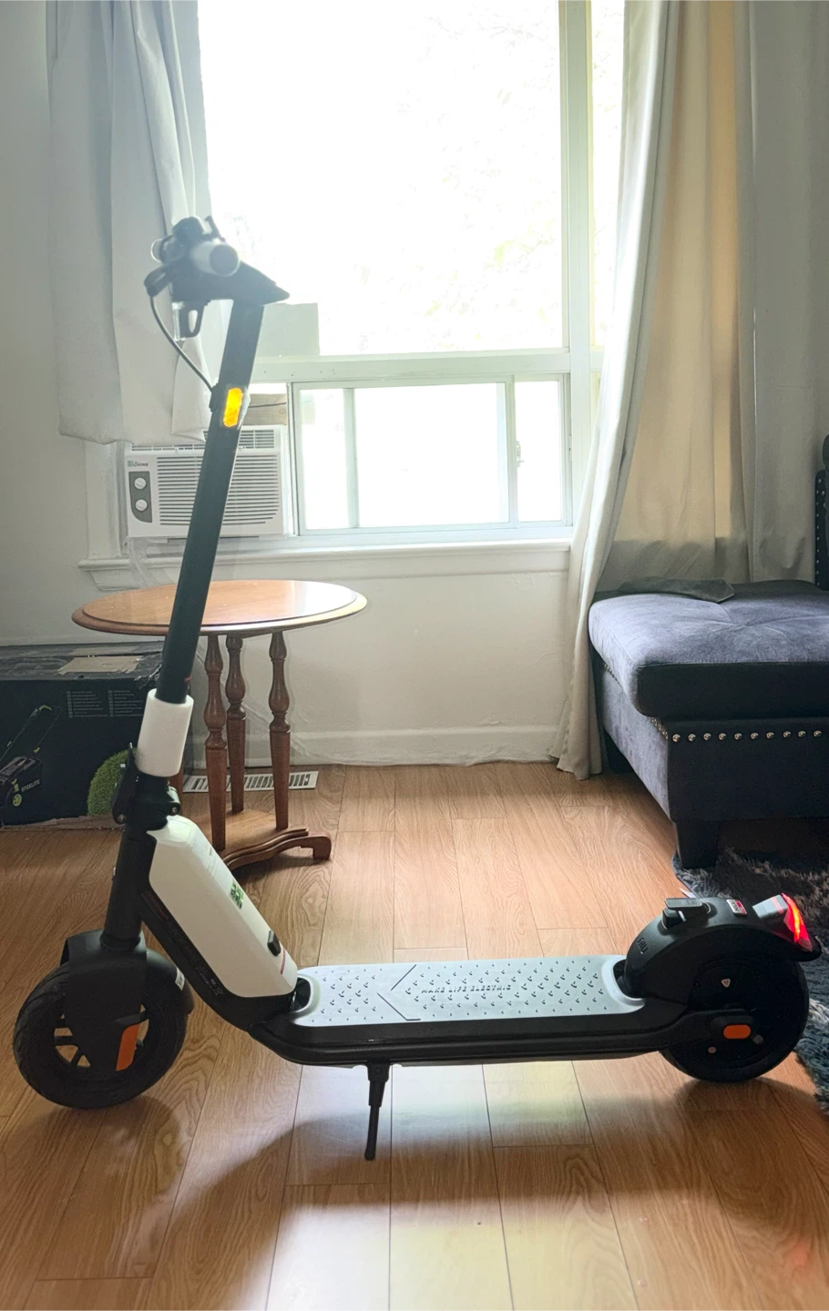 NIU KQi1 Pro Electric Scooter - photo 2
