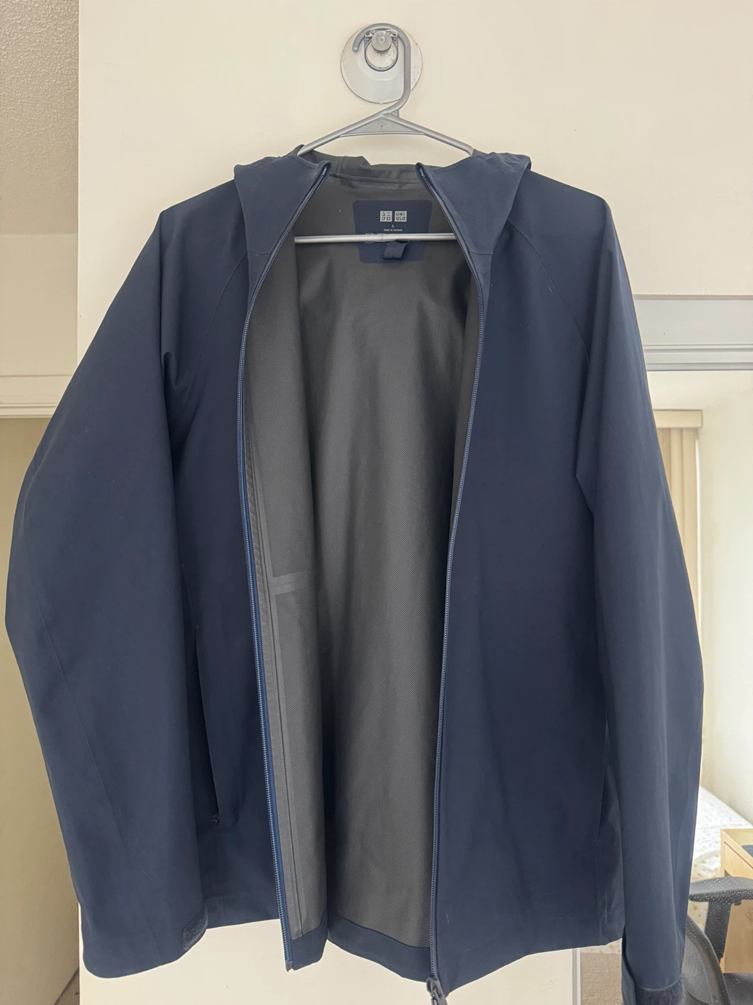 Uniqlo Men's Blue Water Resistant Jacket (L) - photo 2