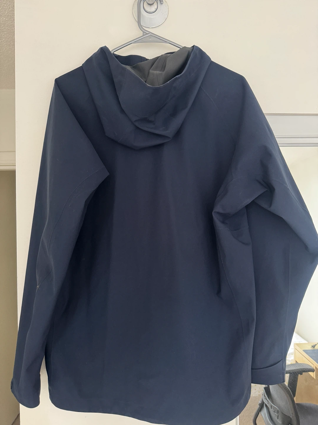 Uniqlo Men's Blue Water Resistant Jacket (L) - photo 4