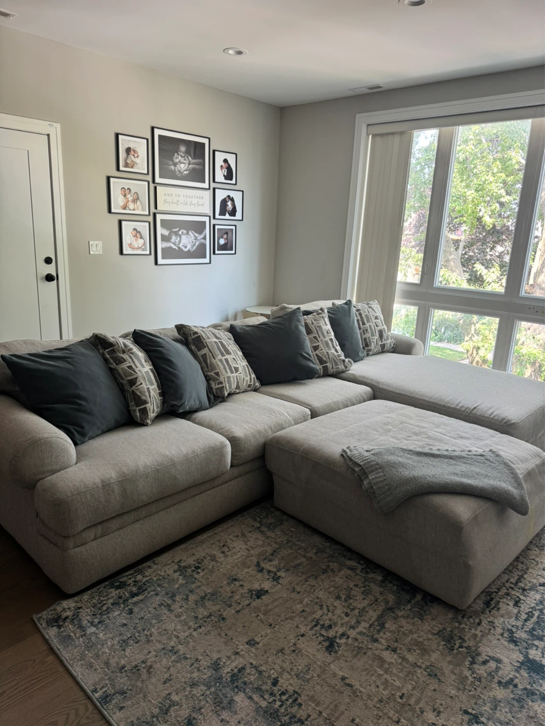 Sectional Sofa with Ottoman - photo 3