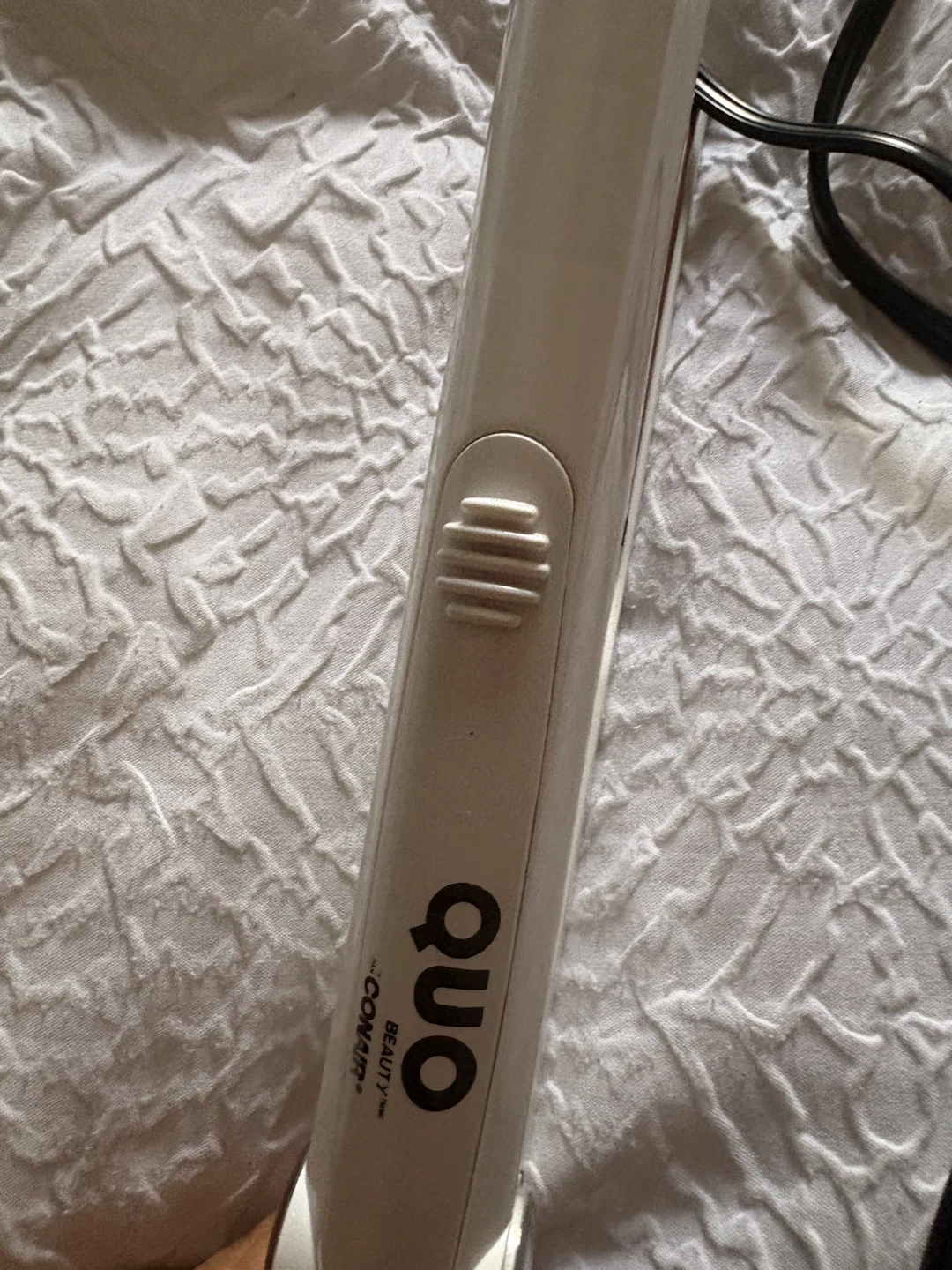 QUO Beauty by Conair Straightener