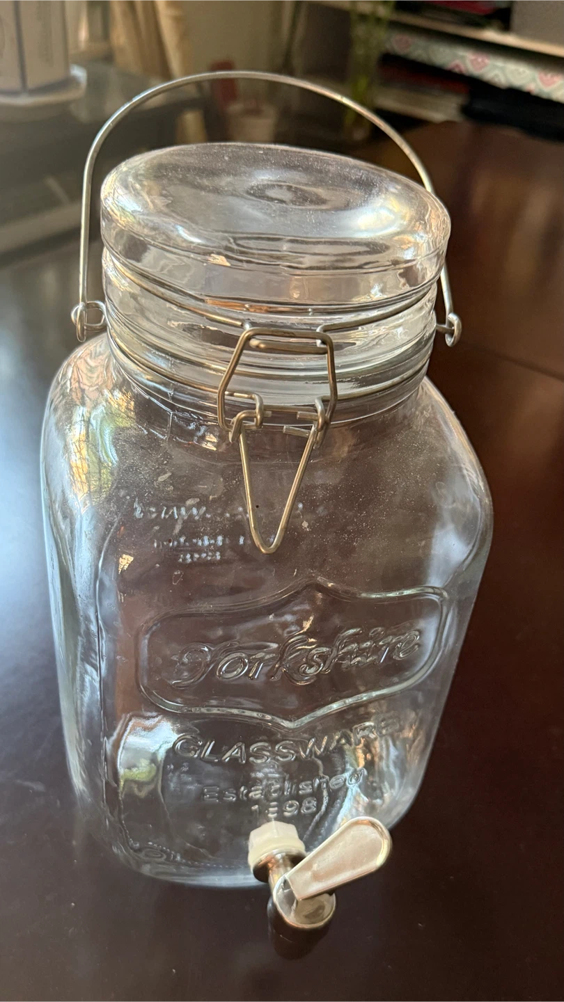 Yorkshire Glassware Beverage Dispenser