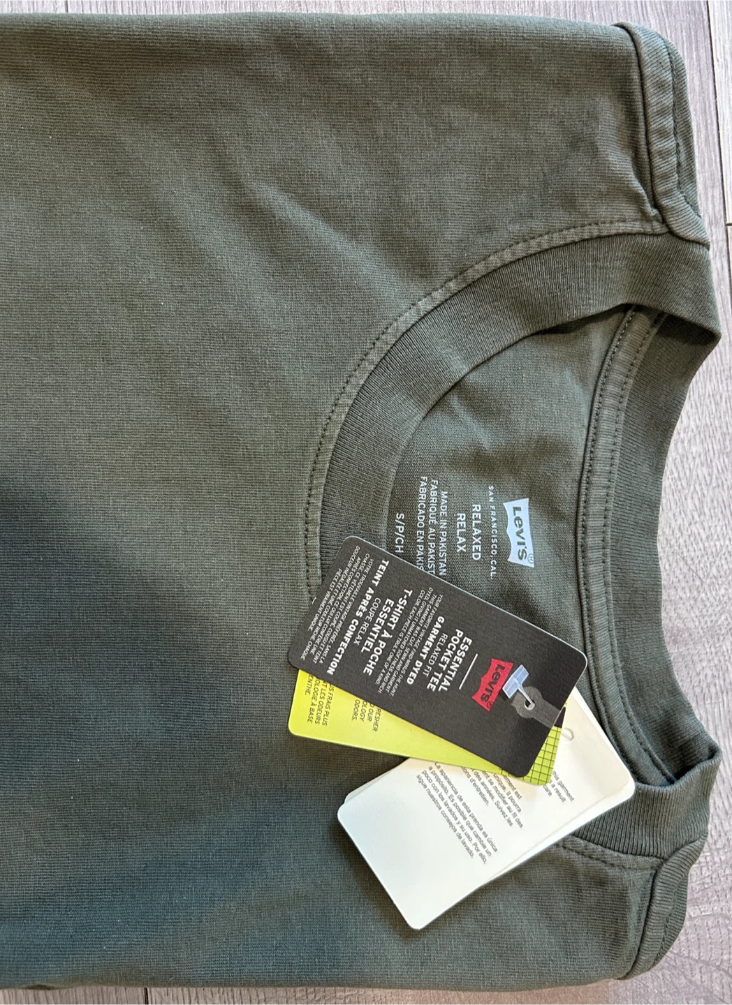 Levi's Relaxed Fit Essential Pocket Tee - Olive Green - S/P - photo 3