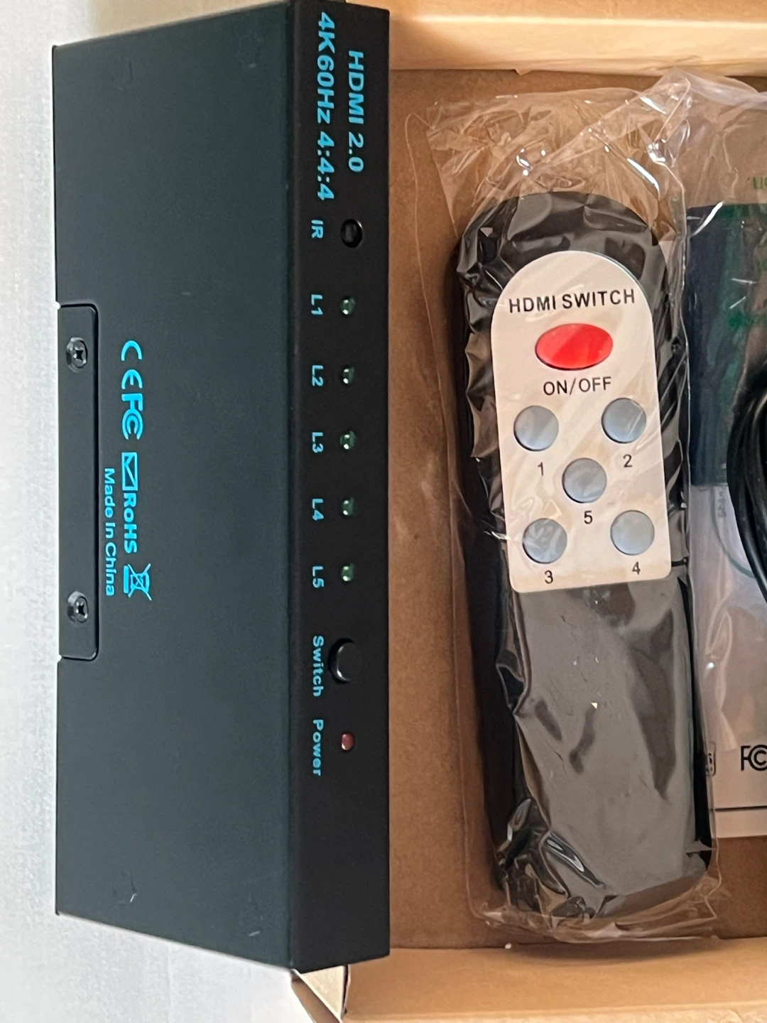 SGEYR 5x1 HDMI Switcher 4K 60Hz HDR HDMI 2.0 - photo 3