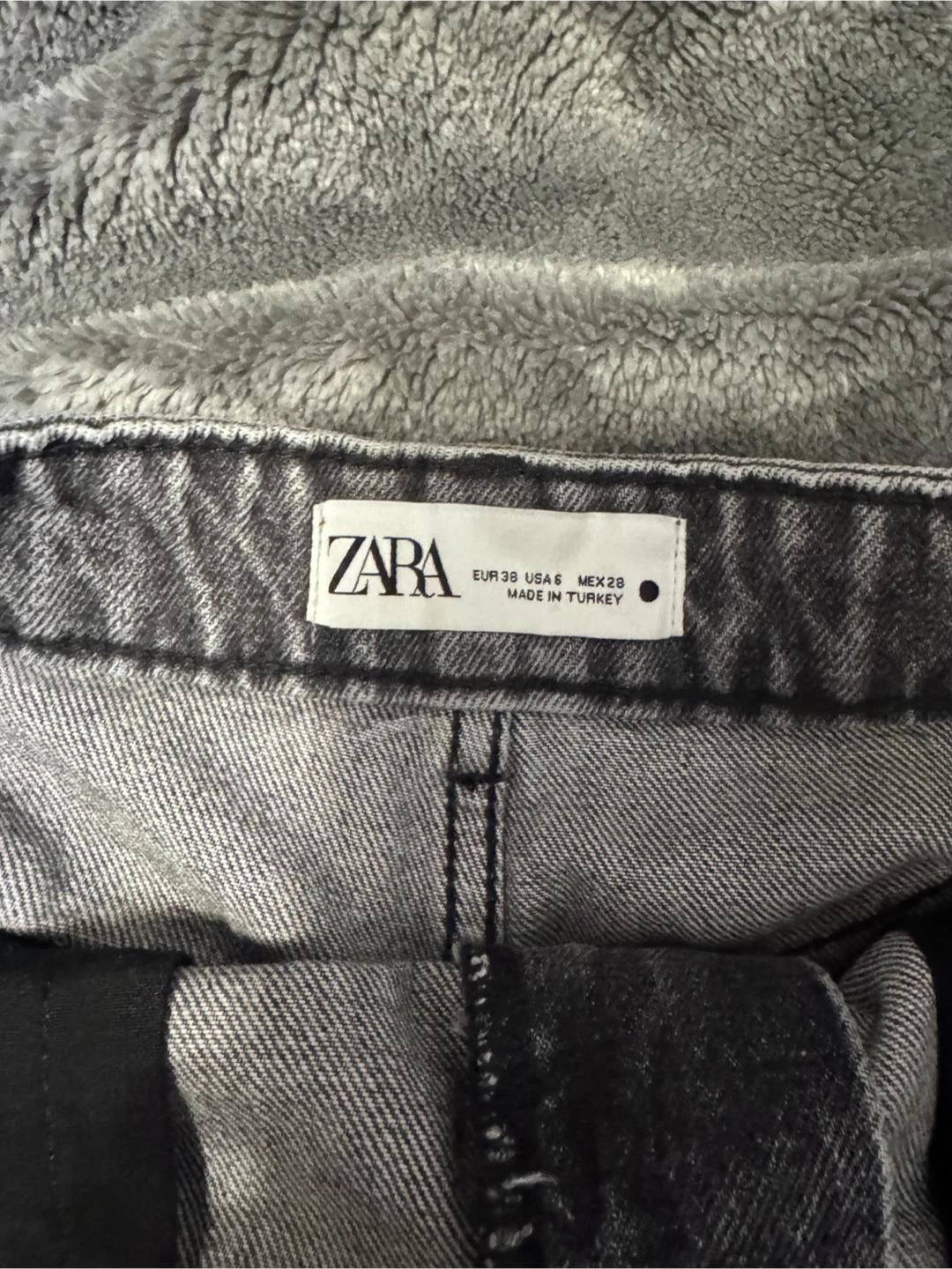 Zara Grey Distressed Denim Shorts Size 6 - photo 2