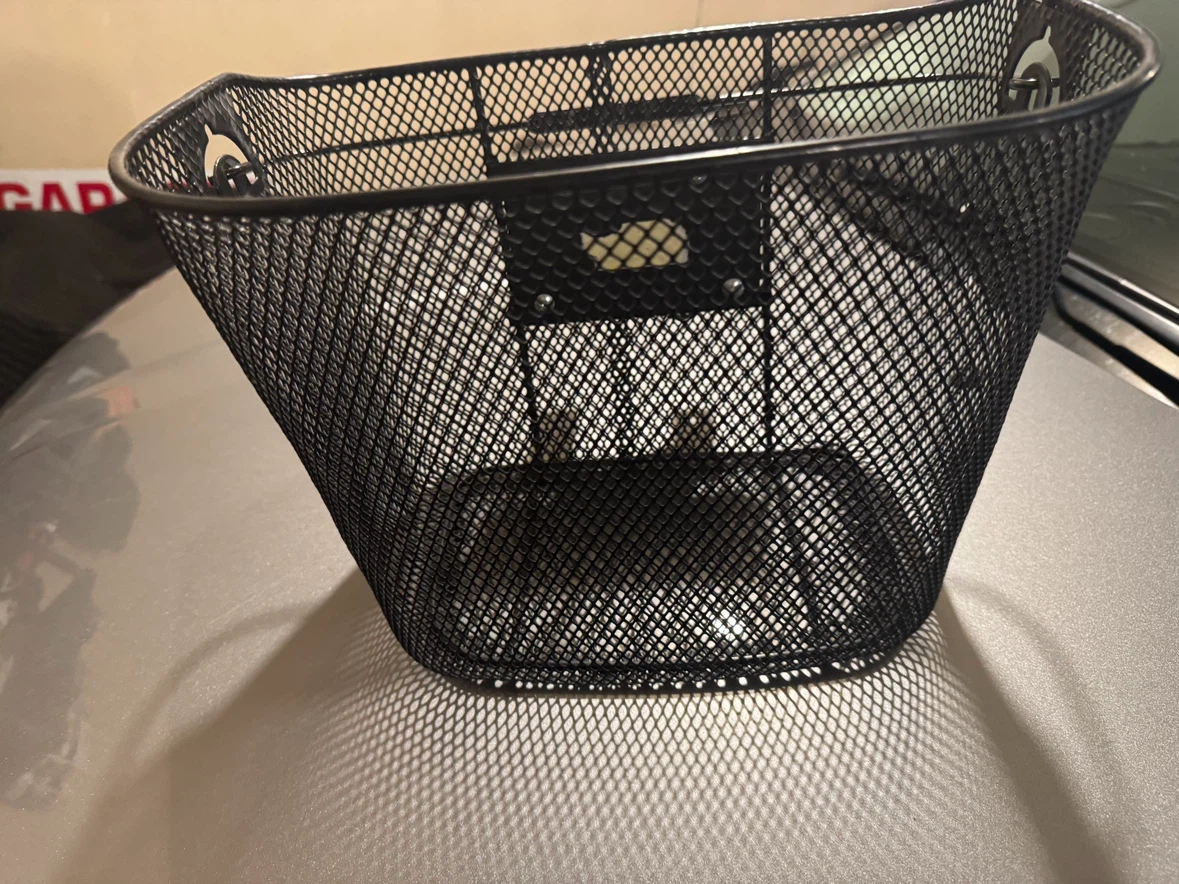 Handlebar Mount. Bike. Basket. Brand Nee. Easy to install