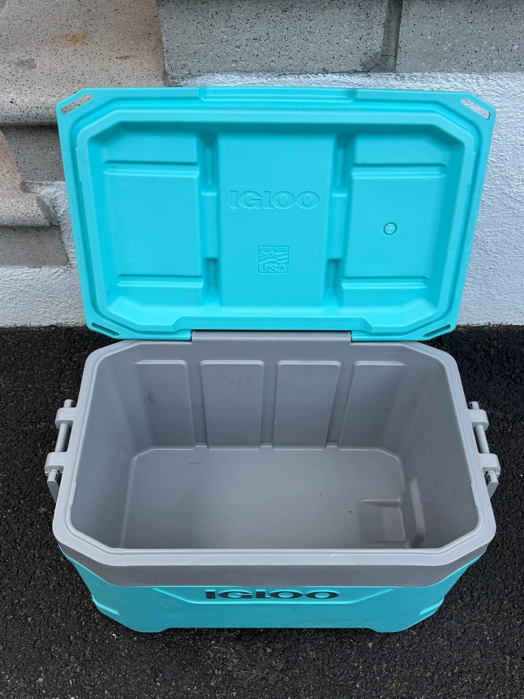 Igloo 12 Gallon Cooler - photo 3