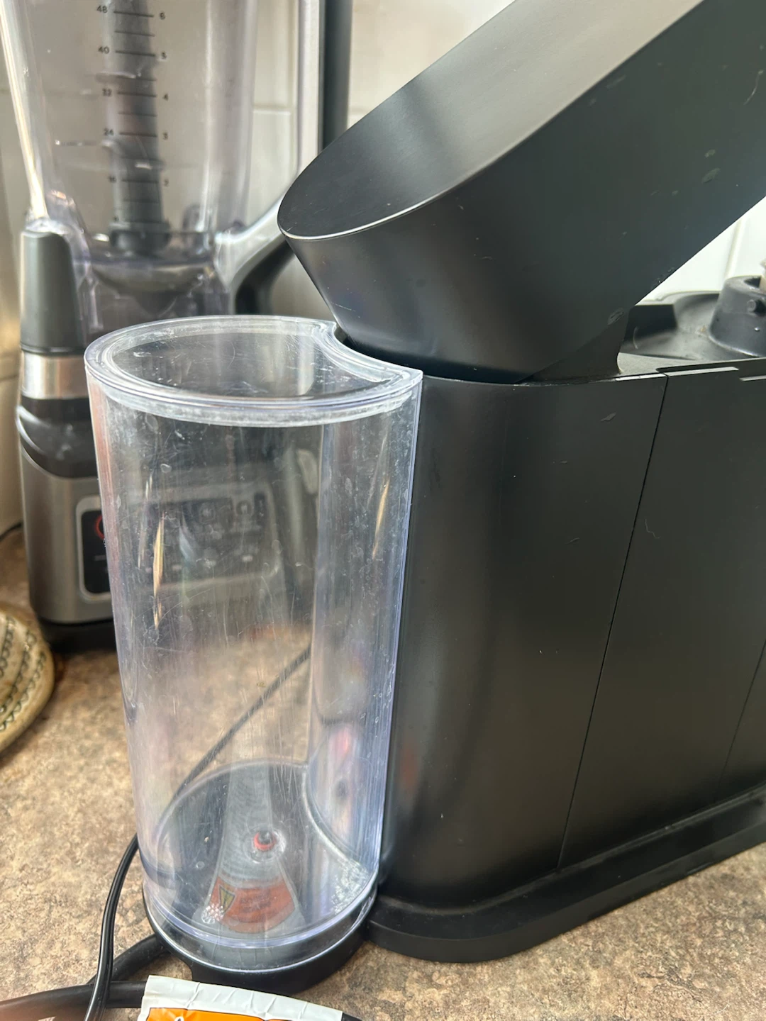 Nespresso Vertuo Coffee Machine - photo 4