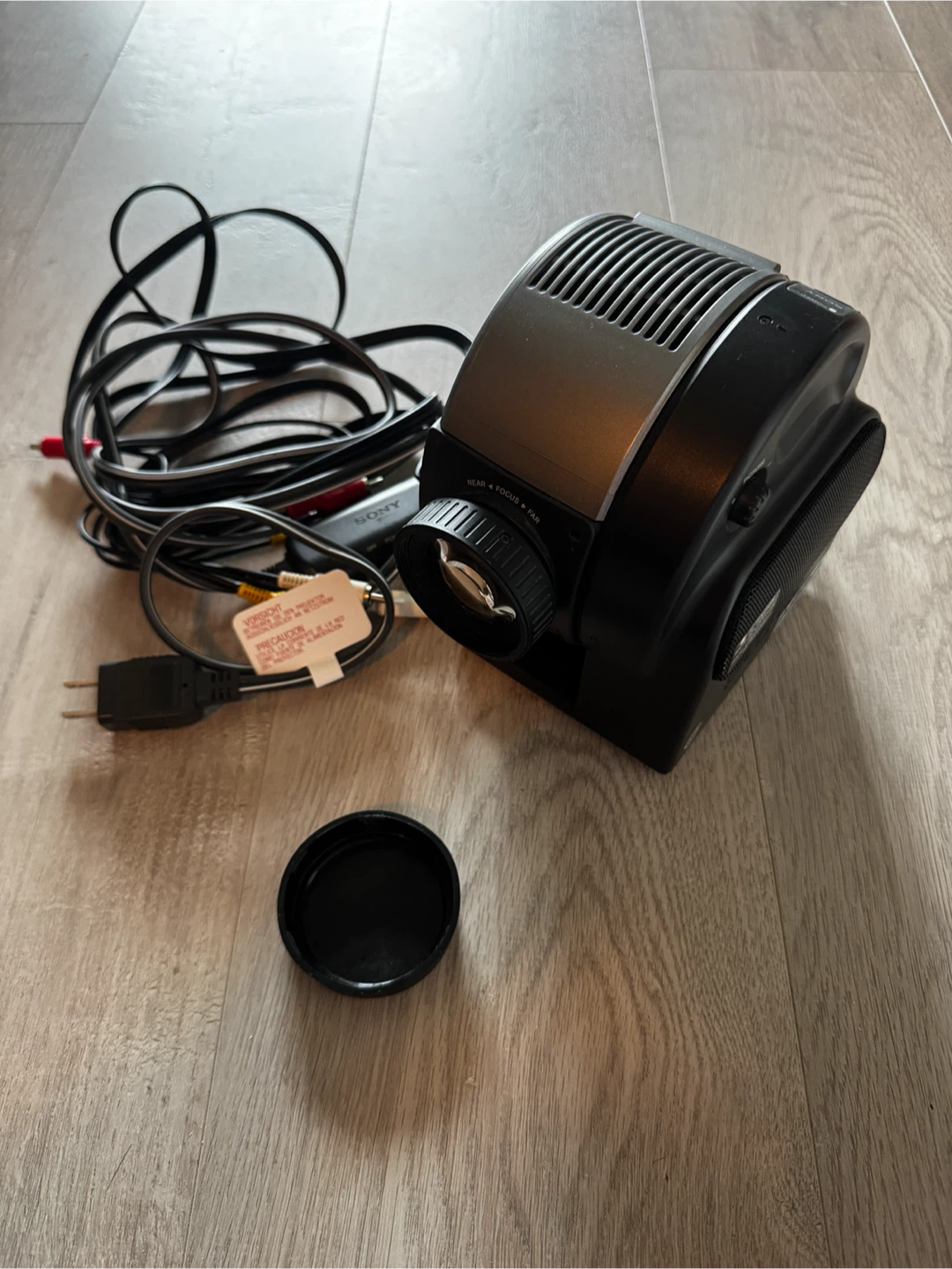 Sony CPJ-200 LCD Projector