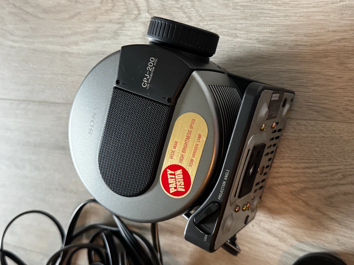 Sony CPJ-200 LCD Projector - photo 4