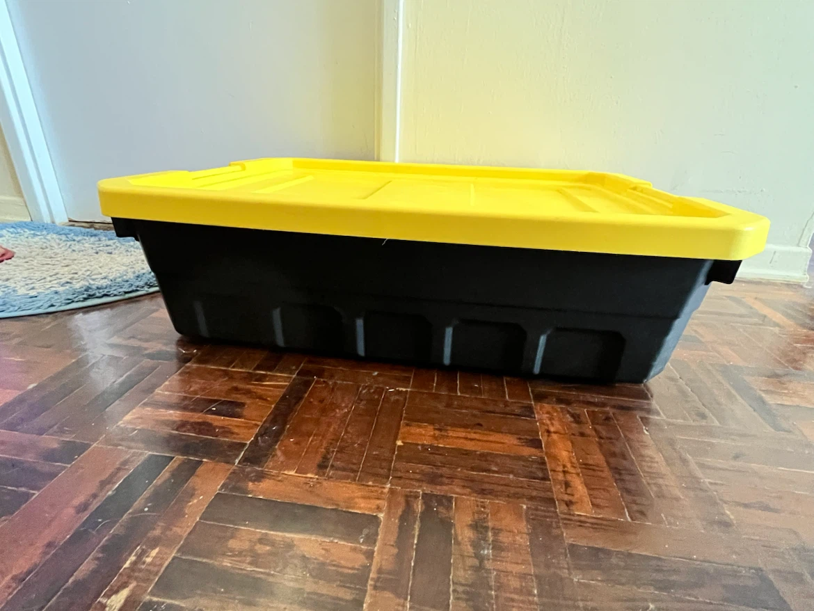 Sterilite - Underbed Storage Bin with Latching Lid - 38 L - photo 3
