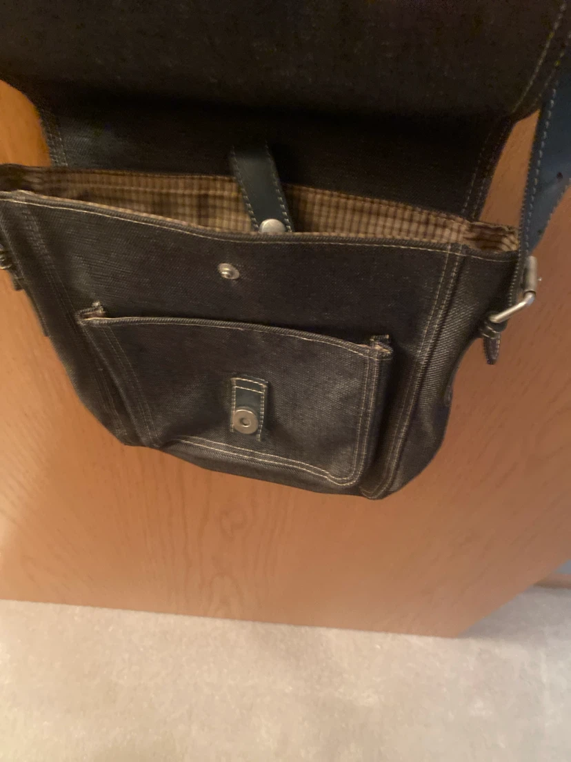Kenneth Cole Reaction Black Denim & Leather Crossbody Bag - photo 5