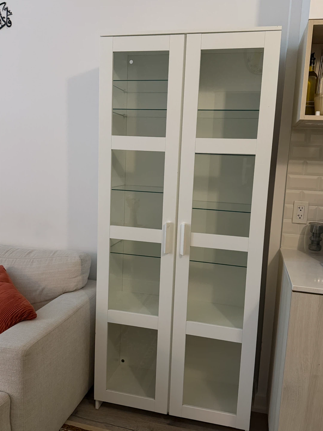 White Glass-Door Display Cabinet – $150 (Pickup in Toronto)