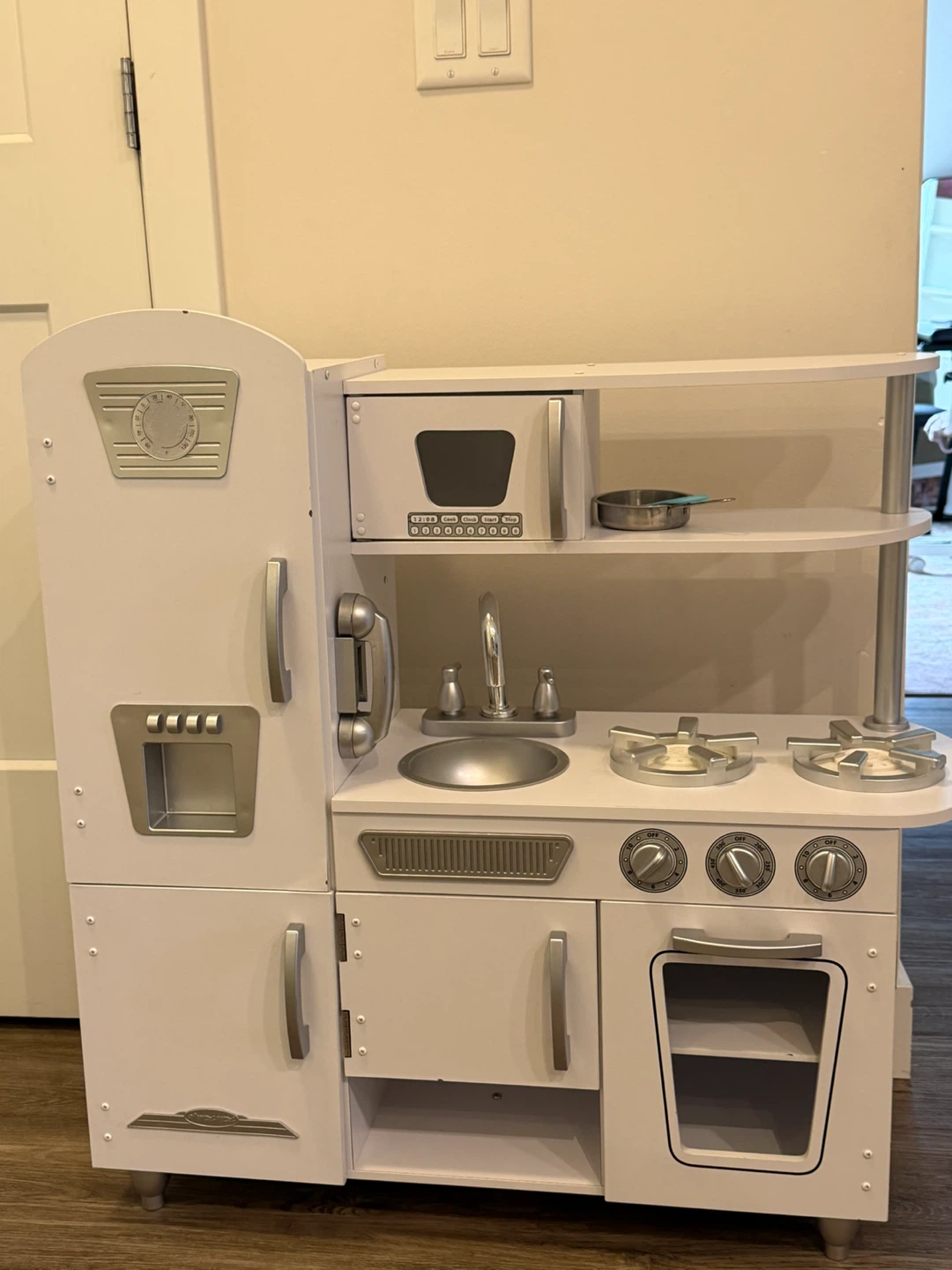 Kid's Play Kitchen Set