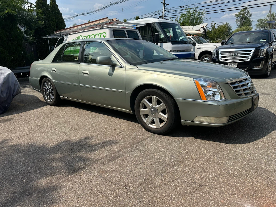 2008 Cadillac DTS - photo 2