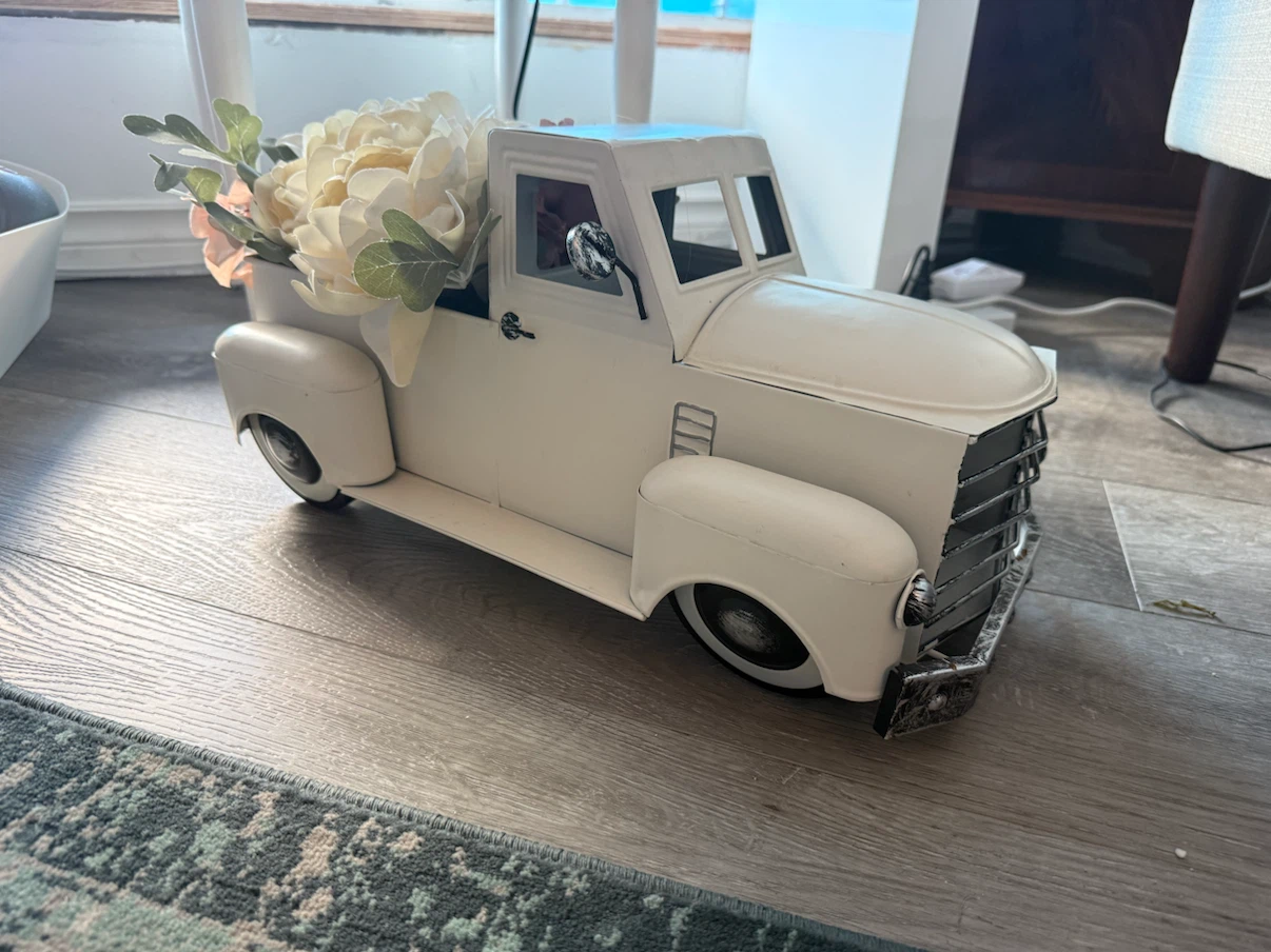 White metal pickup truck decorative accent with faux flowers - photo 2